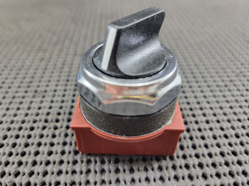 Siemens 3SB03-P 30MM Pushbutton Operator Only - New In Box