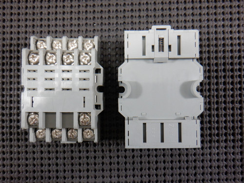 Idec SH4B-05 10A 300V 14 Blade Screw Terminal Relay Socket - Lot of 4/New No Box