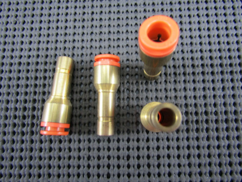 SMC KQ2R09-11 Plug-In Reducer 5/16" Tube OD One-Touch Fitting - Lot of 4