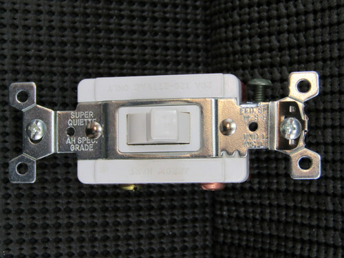 ARROW HART 1993W 20A 120/277V WHITE 3-WAY QUIET TOGGLE SWITCH - NEW IN BOX