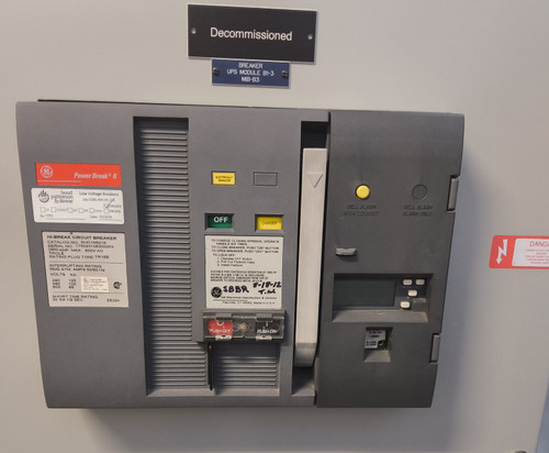 AZ CONNECTION - GE Power Break II Breakers - Surplus Sales