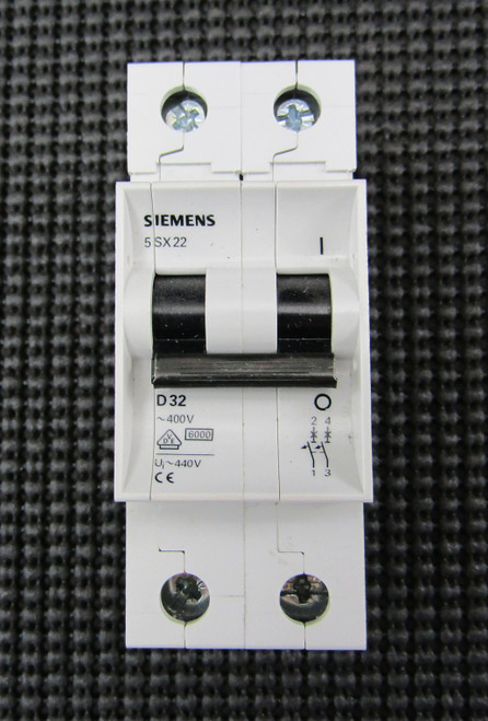 SIEMENS 5SX22 D32 480V 32A 2PD TRIP CURVE MINI CIRCUIT BREAKER - NEW NO BOX