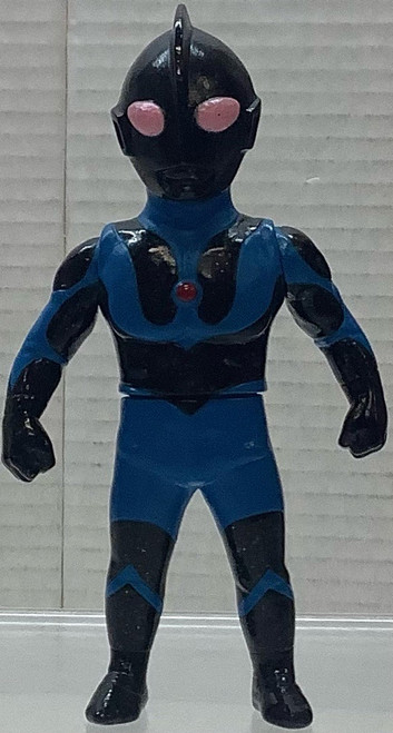 Ultraman : Max Toy Soft Vinyl Figure - Ultraman Black Gold Glitter