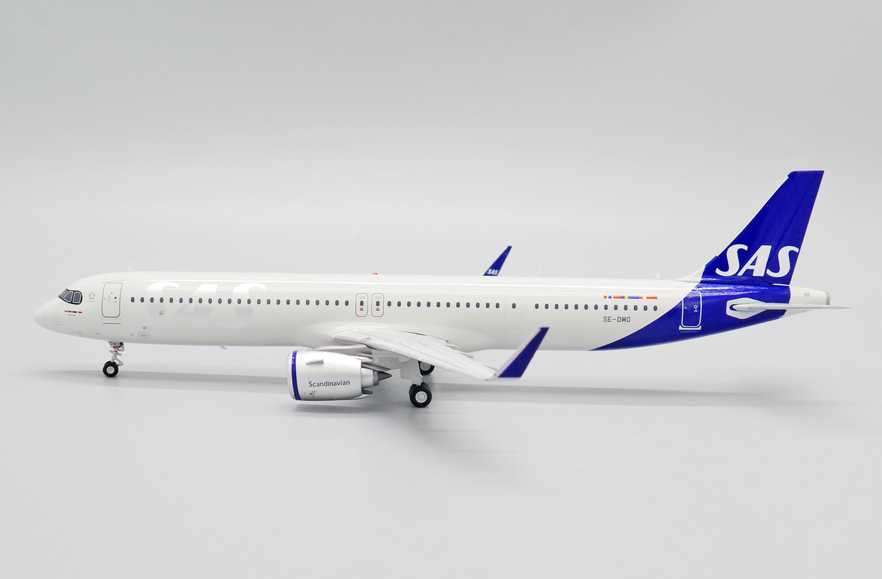 JC Wings Airbus A321Neo SAS SE-DMO (With Stand) 1/200 XX20021