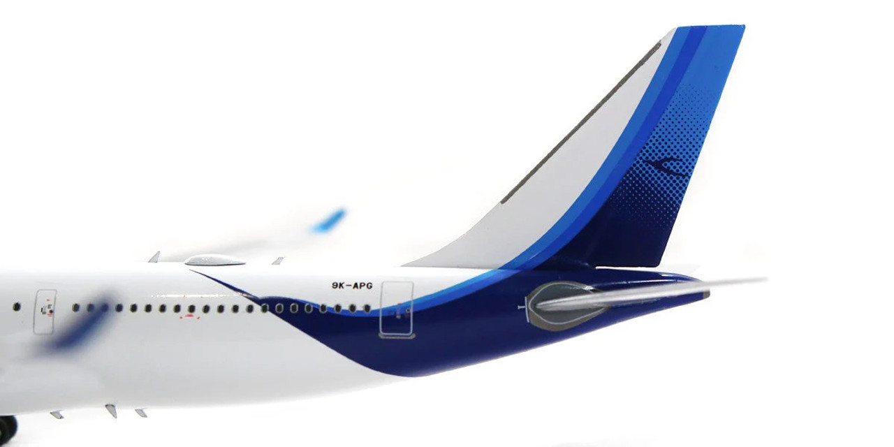 Phoenix Kuwait Airways Airbus A330-800Neo 9K-APG 1/400