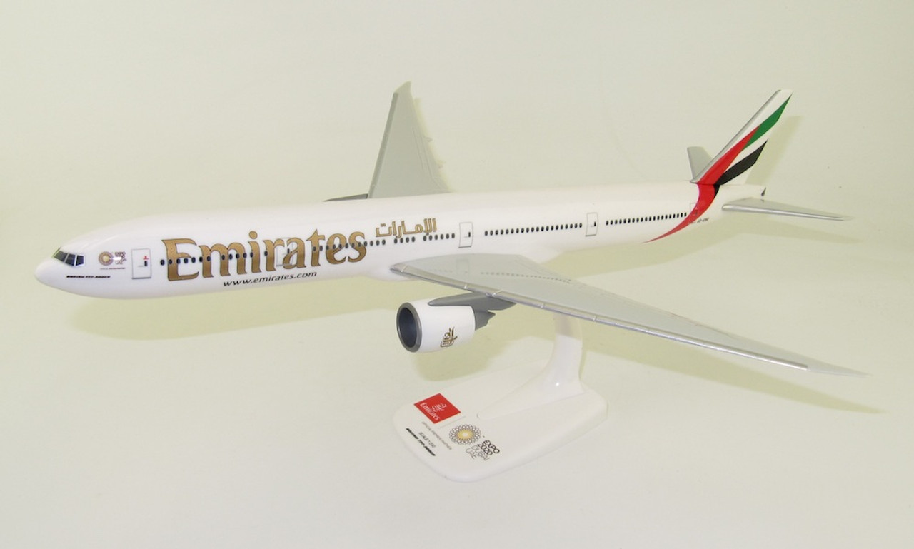 Emirates Snap-fit Boeing 777-300ER 1/200