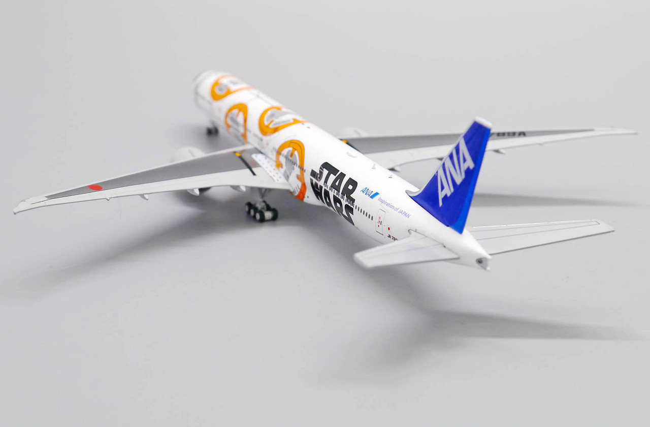 JC Wings Star Wars BB-8 ANA Boeing 777-300ER JA789A 1/400