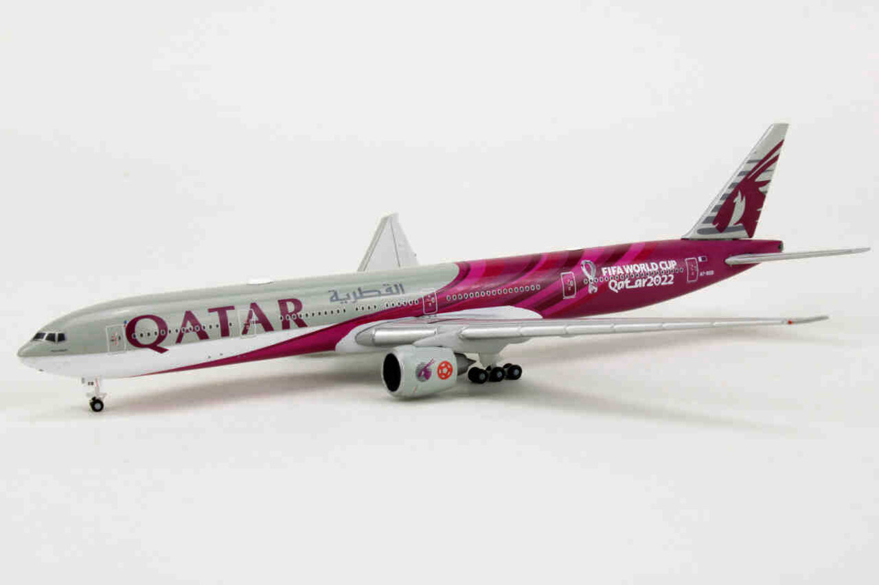 Herpa Qatar Airways Boeing 777-300ER FIFA World Cup 2022 A7-BEB 1 