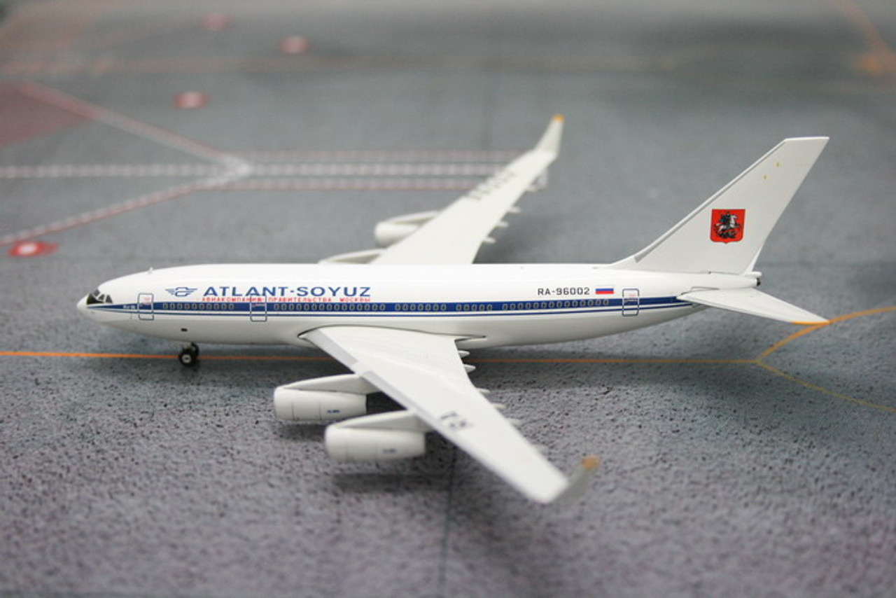 Phoenix Atlant-Soyuz Ilyushin IL-96-300 1/400 - Aircraft Model Store