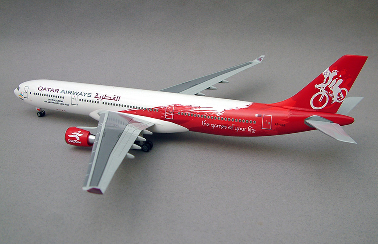 qatar airways toy plane