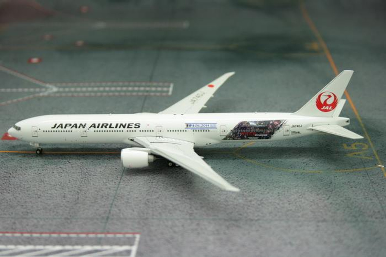 Phoenix JAL Japan Airlines Boeing 777-300ER 'SAMURAI BLUE 2014' 1