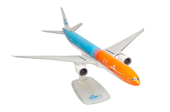 Herpa KLM Boeing 777-300ER – PH-BVA „Orange Pride“ 1/200 611275-001