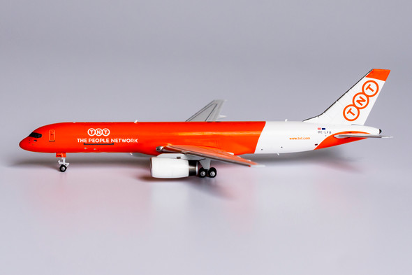 NG Models TNT (ASL Airlines) Boeing 757-200BCF OE-LFB 1/400 NG53173