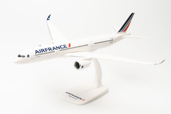 Herpa Air France Airbus A350-900 - 2021 livery – F-HTYM “Fort-de-France” 1/200