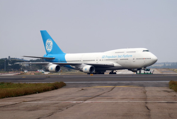 Phoenix General Electric Boeing 747-400 N747GF 1/400 PH4453