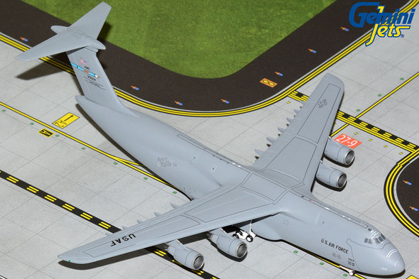 GeminiJets U.S. Air Force Boeing C-5M Dover AFB 1/400 GMUSA122