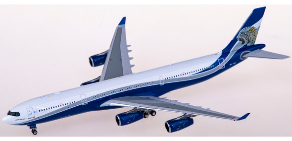 Phoenix Swiss Airbus A340-300 HB-JMI 1/400 - Aircraft Model Store