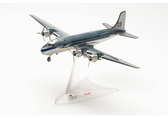 Herpa TAP Air Portugal Douglas DC-4 – CS-TSD 1/200 572453