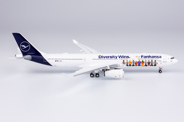 NG Models Lufthansa Airbus A330-300 D-AIKQ Fanhansa 1/400 NG62049