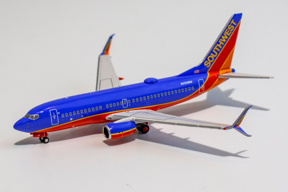 NG Models Southwest Airlines 737-700/w N251WN (Canyon Blue livery; with scimitar winglets) 1/400 NG77022