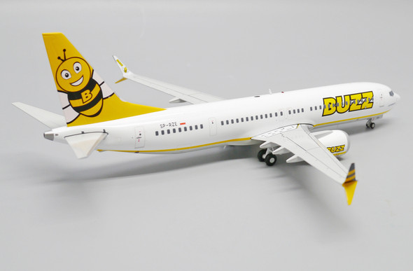 JC Wings Buzz Boeing 737-8 MAX SP-RZE With Stand 1/200