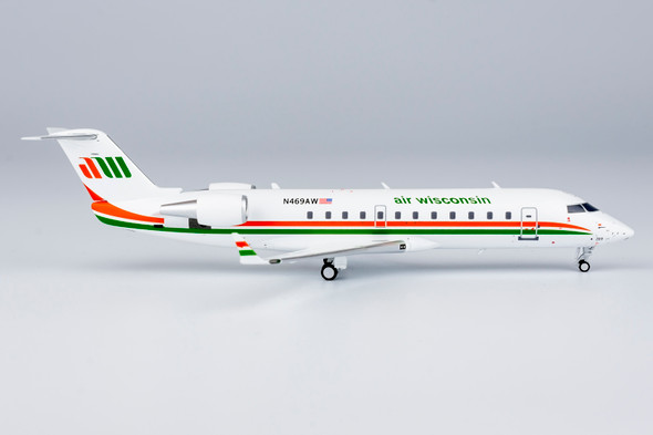 NG Models United Express (Air Wisconsin) CRJ-200LR N469AW(retro cs) 1/200 52066