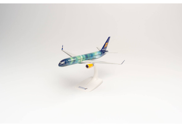 Herpa Icelandair Boeing 757-200 - TF-FIU 1/200 610735-001