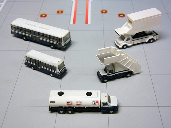 Gemini200 Airport Service Vehicles Set 1/200 G2APS450