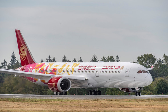 Phoenix Juneyao Airlines Boeing 787-9 B-20D1 1/400