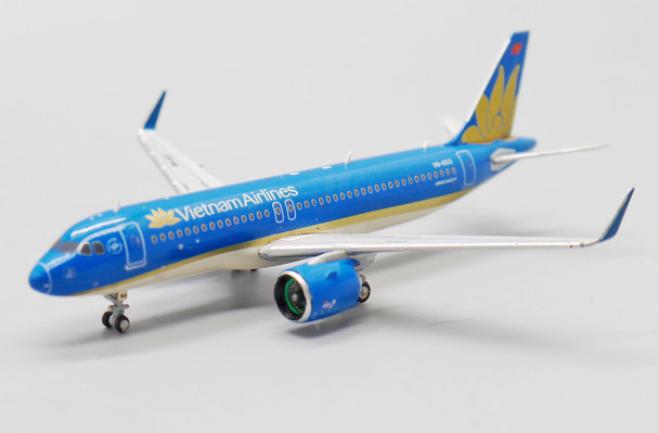 JC Wings Vietnam Airlines Airbus A320neo VN-A513 1/400