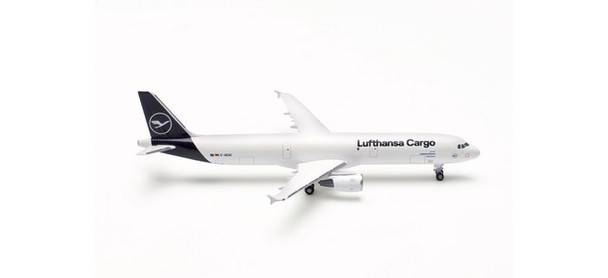 Herpa Lufthansa Cargo Airbus A321P2F - D-AEUC “Hello Europe” 1/500