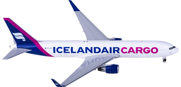 Phoenix Icelandair Boeing 767-300ER TF-ISH 1/400