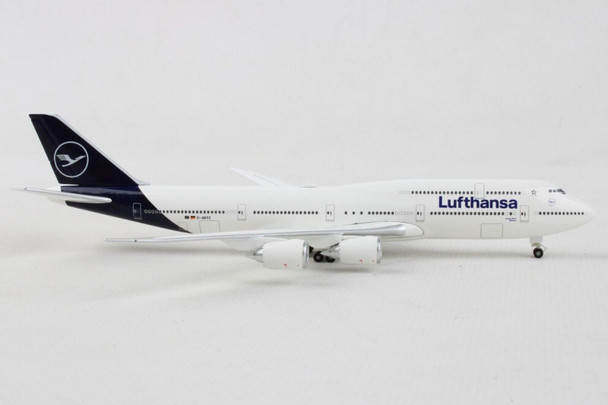 Herpa Lufthansa Boeing 747-8 Intercontinental – D-ABYC “Sachsen” 1/500