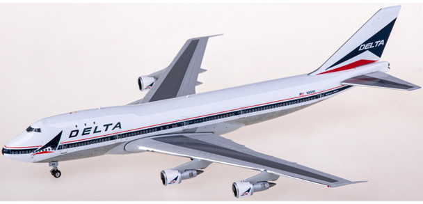 Phoenix Delta Airlines Boeing 747-100 N9896 1/400