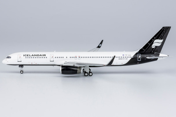 NG Models Icelandair Boeing 757-200/w TF-LLL 1/400 NG53198