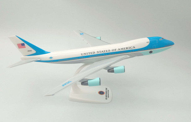 Air Force One Boeing 747-200 1/250 Snap-Fit Model