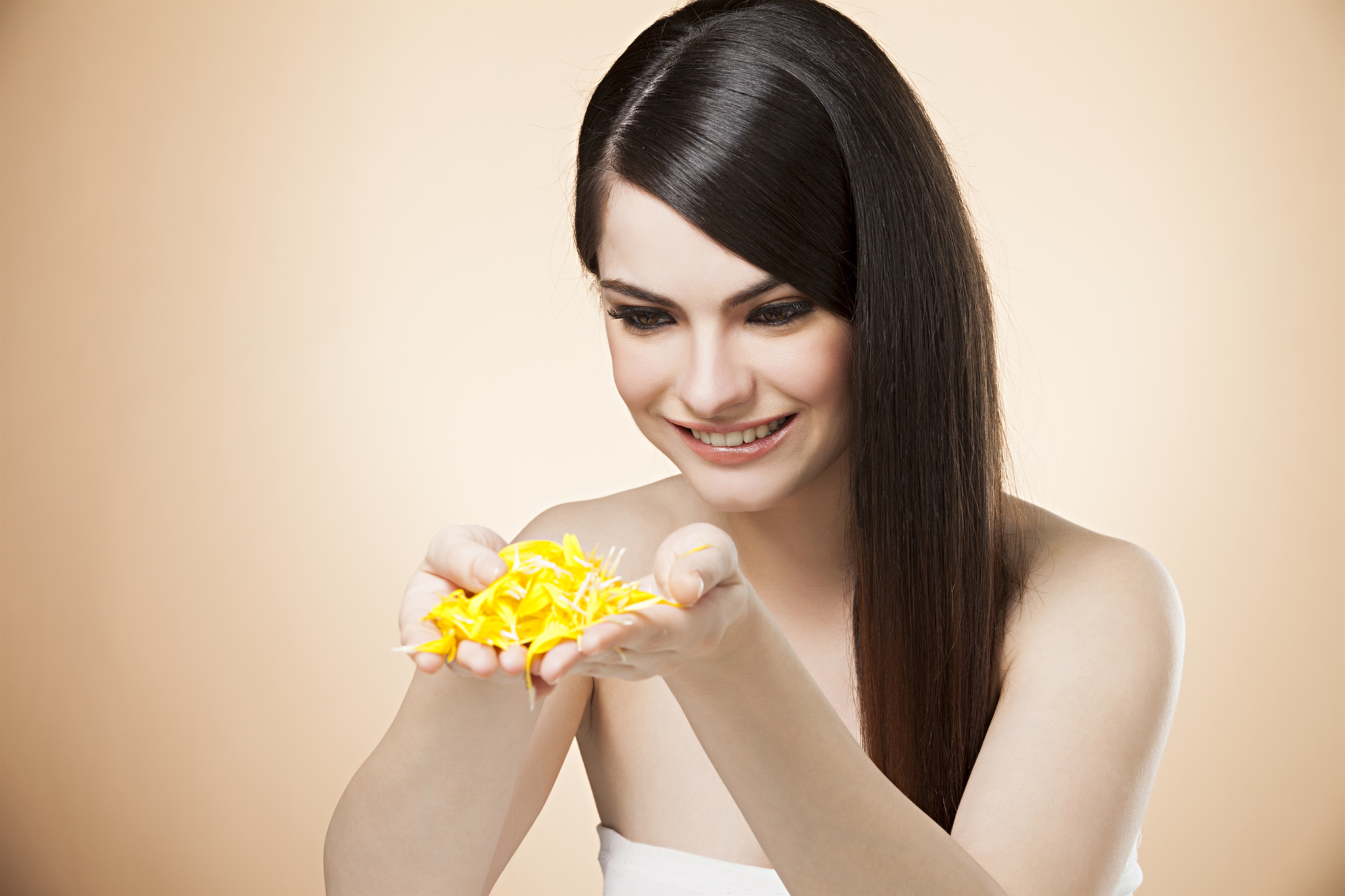 Hair Spa Treatment & Its Advantages