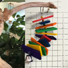 Dieses kleine Glockenspiel aus rostfreiem Stahl hat einen sehr guten Klang mit einer glänzenden Anziehungskraft auf Ihren Vogel. Es ist ein lustiges Spielzeug, das sich im Käfig oder in der Nähe des Käfigs befindet und von jedem Vogel gespielt werden kann. Dieses kleine Glockenspiel aus rostfreiem Stahl hat einen sehr guten Klang mit einer glänzenden Anziehungskraft auf Ihren Vogel. Es ist ein lustiges Spielzeug, das sich im Käfig oder in der Nähe des Käfigs befindet und von jedem Vogel gespielt werden kann.