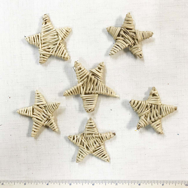 Birds love to crunch these hand woven, natural vine balls,  It is easy to string into toy designs or use them individually as foot toys.   Birds love to crunch these hand woven, natural vine balls,  It is easy to string into toy designs or use them individually as foot toys.