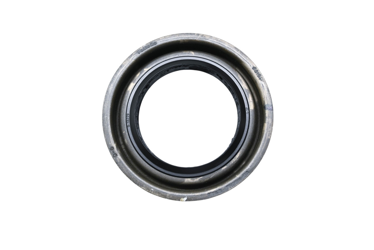 New OEM Ford 7T4Z-7R284-A Output Shaft Seal NOS - In Stock