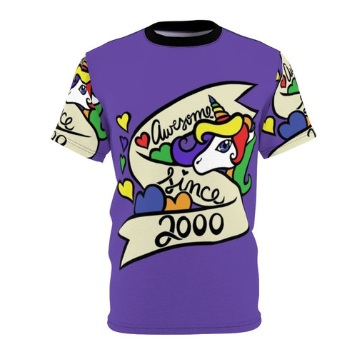 Stylish t-shirt with a cute unicorn design for those born in 2000