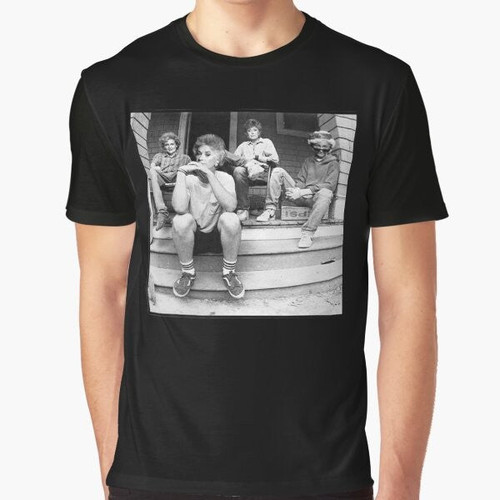 Golden Girls characters wearing masks during the COVID-19 pandemic, with text "Thank you for staying home" and "Picture it quarantine 2020"