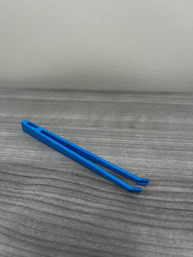 Plastic Tweezers (1/2cc)