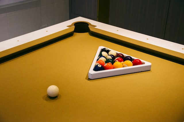 What is a Pool Table Made Of? Slate, MDF and other materials