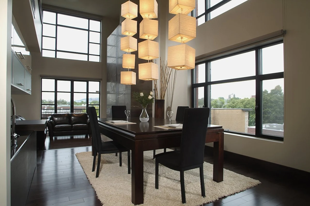 La Condo shown with a dining top