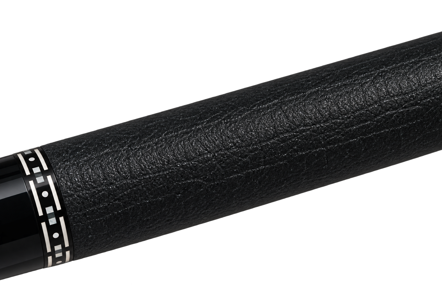 Storm No.1 Black's diamond-pattern leather grip