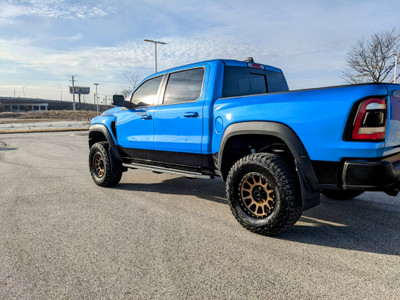 Method Race Wheels MR305 | NV | 18x9 | 6x5.5 (6x139.7) | -12 Offset | Bronze | 2021-2024 Ram TRX | 2019-2026 Ram 1500 / Rebel - MR30589060912N (MR30589060912N