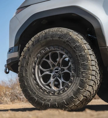 Weld Off-Road Ledge 6 Wheel Black 18x9 | 6x139.7 BC (6x5.5) - fits Chevrolet Silverado 1500 1999-2026, GMC Sierra 1500 1999-2026, Chevrolet Tahoe 1992-2026, Chevrolet Suburban 1992-2026, GMC Yukon 1992-2026, and 25 more