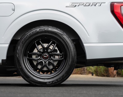 WELD Laguna 6 Drag Gloss Black Wheel with Gloss Black Spokes 17x10 | 6x135BC | +42 Offset | 7.25 Backspacing - S15970089P42 for 2004, 2005, 2006, 2007, 2008, 2009, 2010, 2011, 2012, 2013, 2014, 2015, 2016, 2017, 2018, 2019, 2020, 2021, 2022, 2023, 2024 Ford F-150