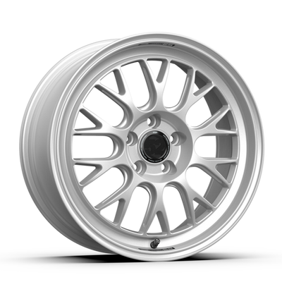 fifteen52 Holeshot RSR 18x8.5 5x112 42mm ET 57.1mm Center Bore Radiant Silver